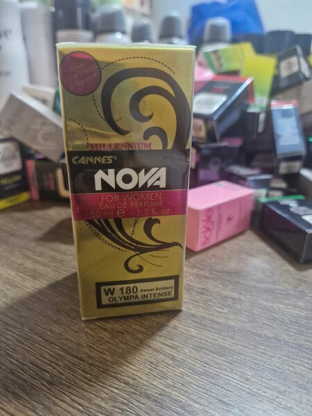 Parfum femme Nova 180