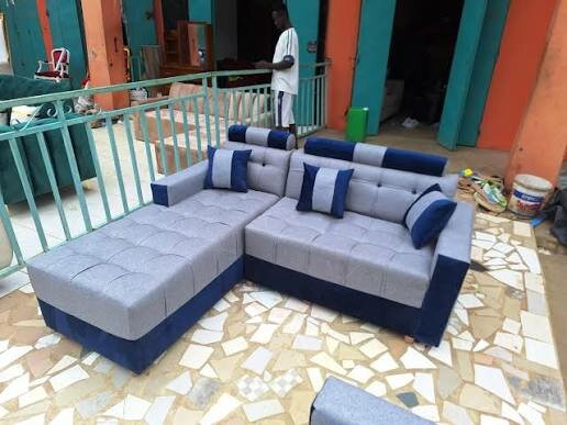 Canapé d'angle moderne gris