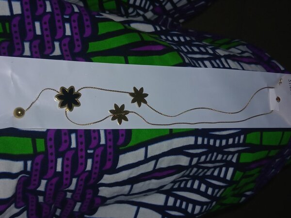 Collier fleur dorée