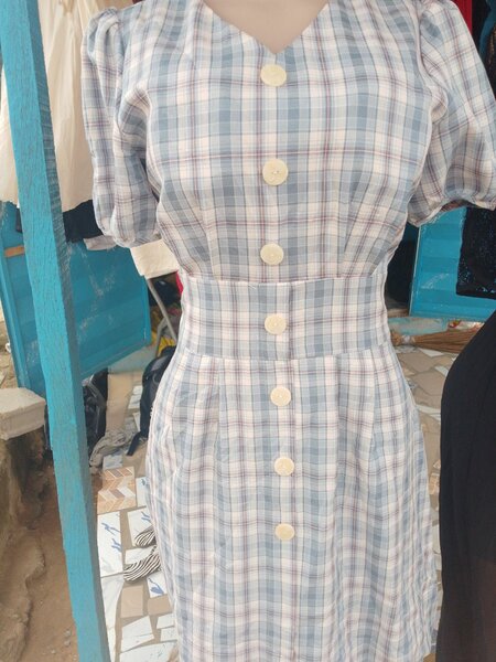 Robe élégante ceinturée femme