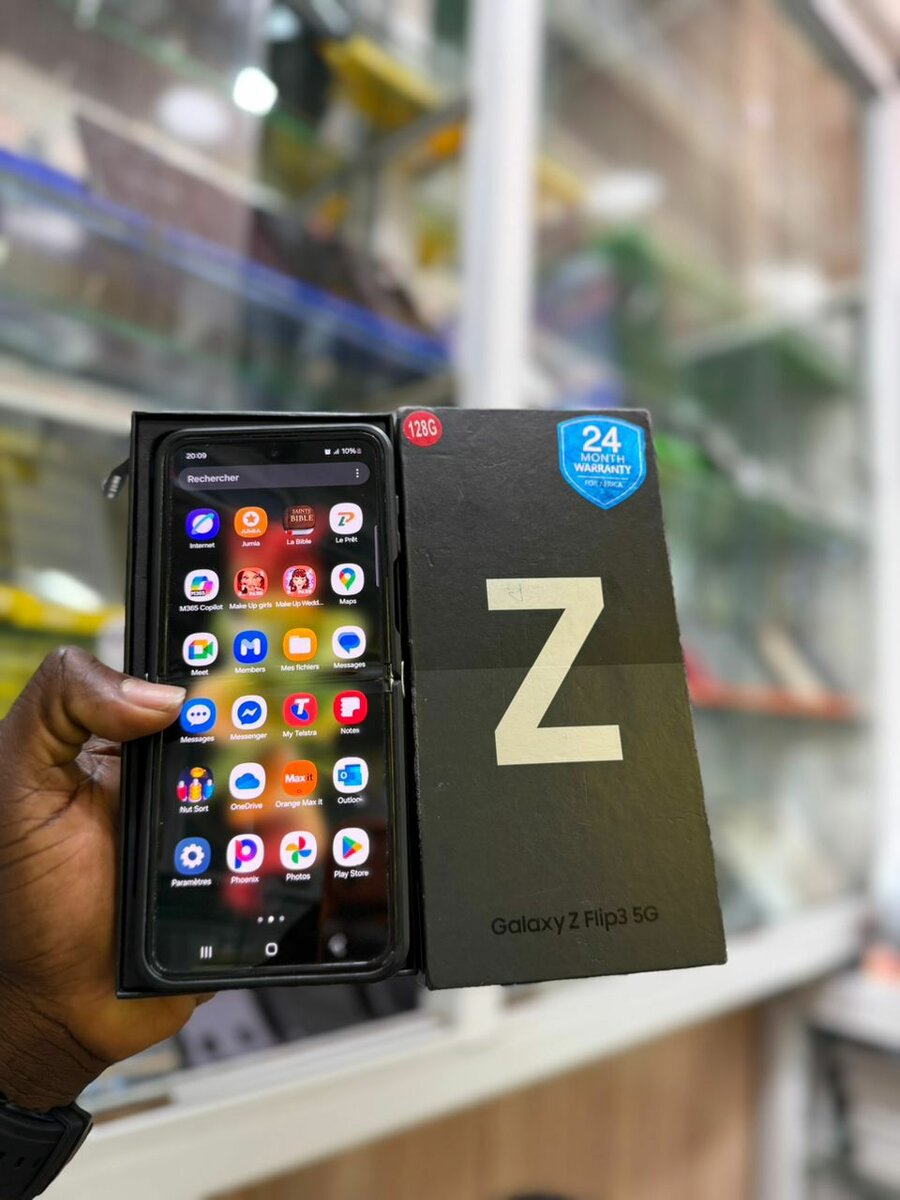 Samsung Galaxy Z flip 3  128/8