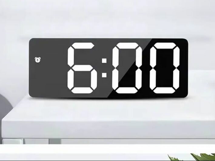 Horloge numérique LED miroir