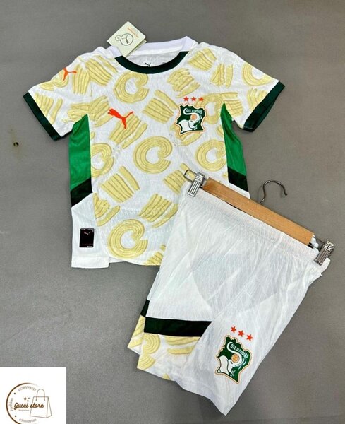 Ensemble Football Enfant
