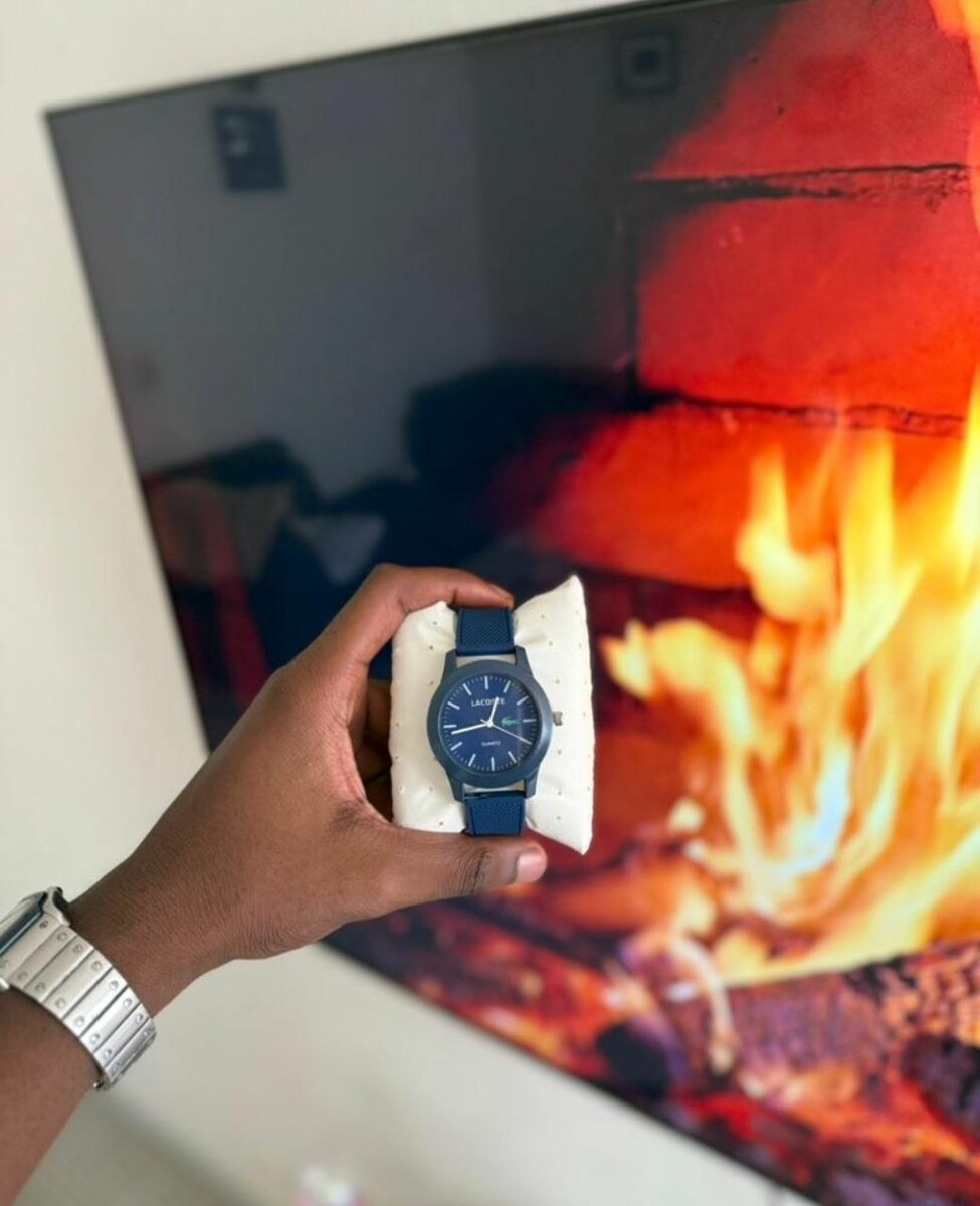 MONTRE DE QUALITÉ, LACOSTE