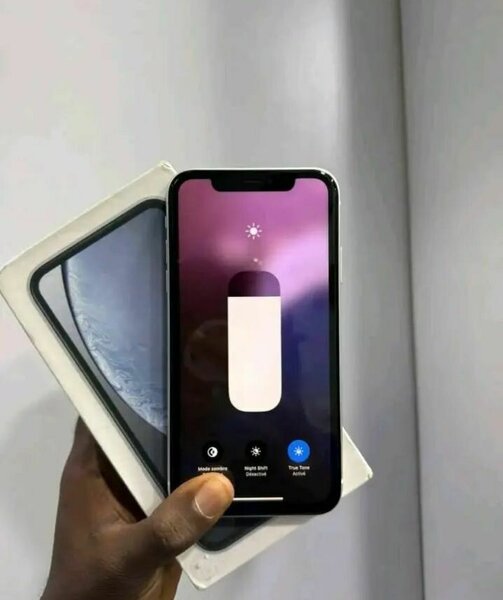 iPhone XR Blanc 64 Go