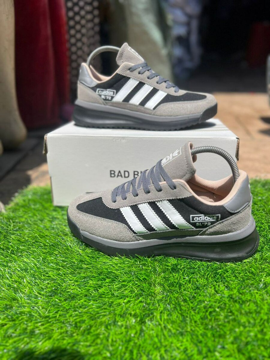 Adidas sl 72