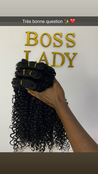 Cheveux bouclés naturels 20"