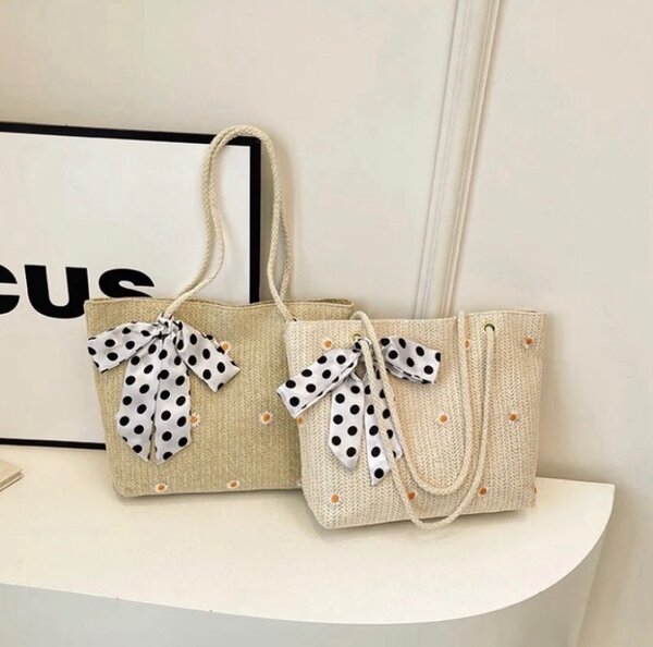 Sac en paille avec nœud pois