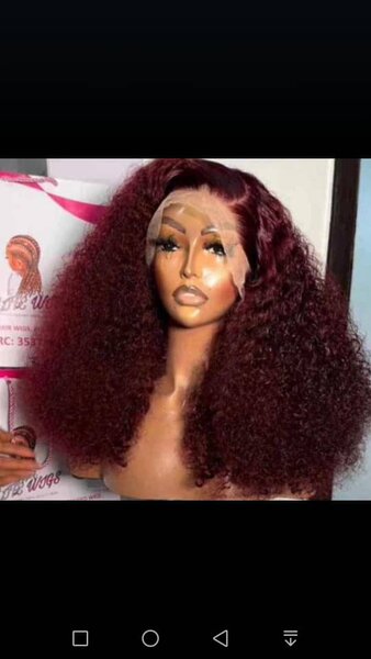 Perruque bouclée naturelle