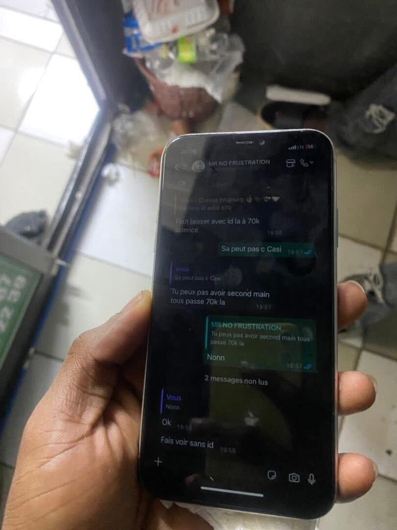 iPhone 12 64GB Bleu Débloqué