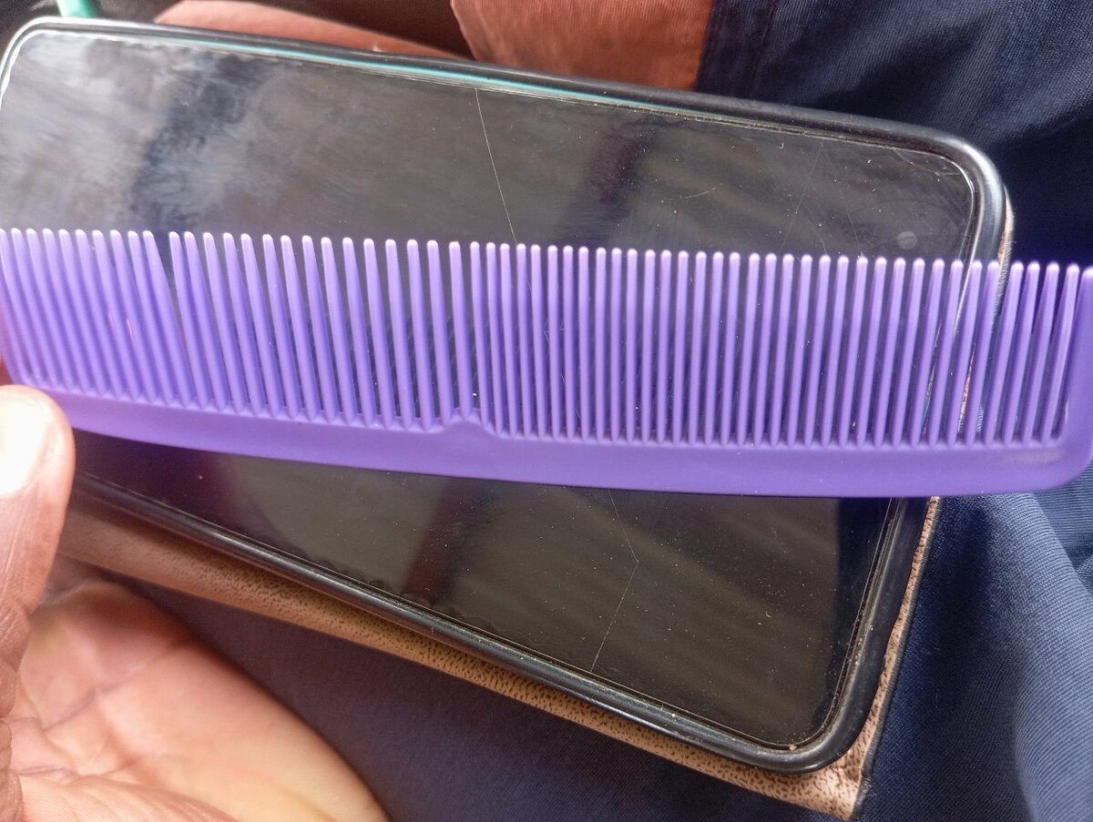 Peigne violet