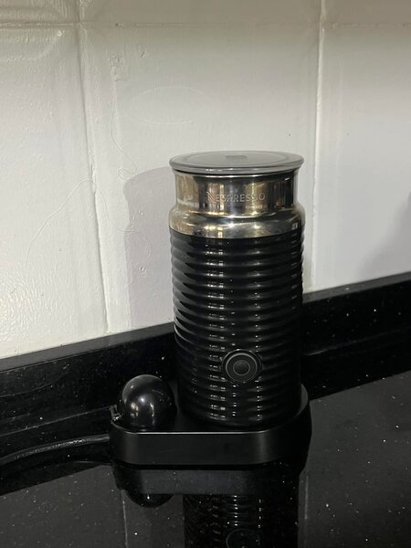 Machine à café capsule élégante