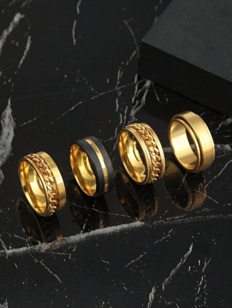 Bagues en acier doré élégant