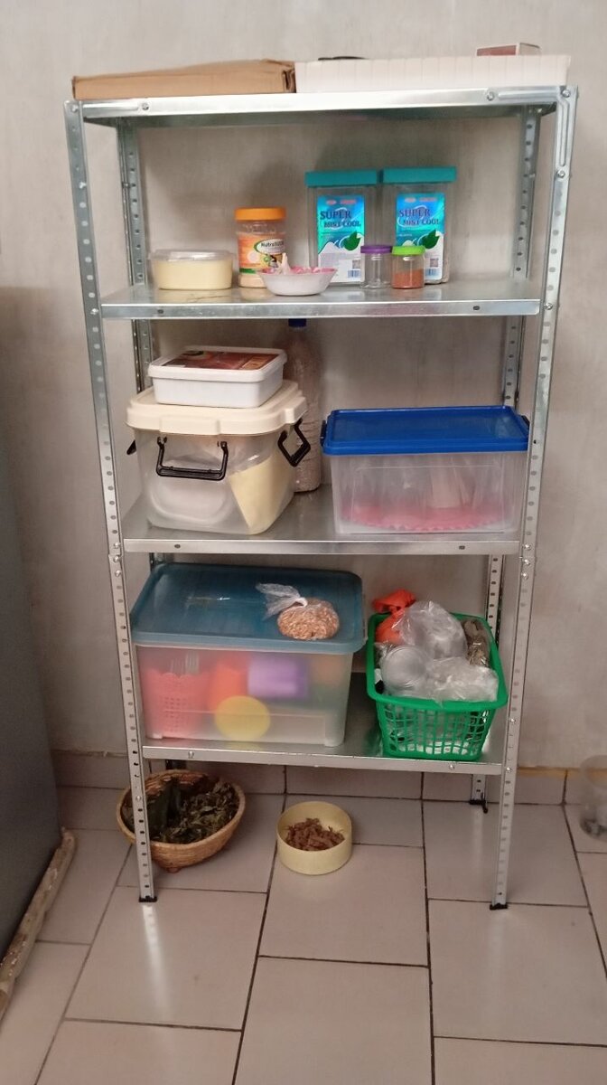 Étagère métallique robuste