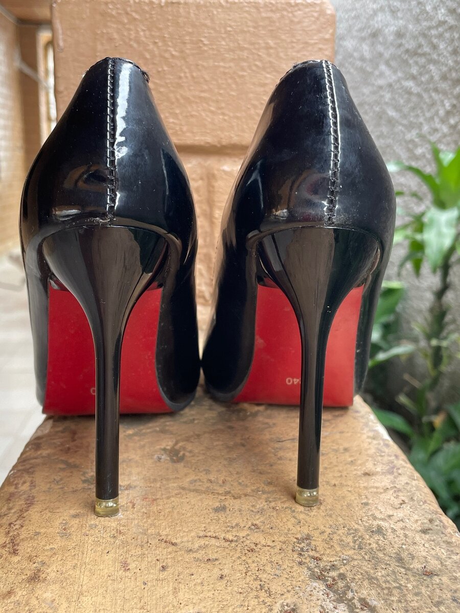 Elegant Black Stiletto Heels