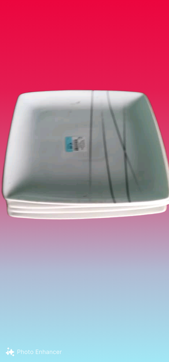 Assiettes carrées en céramique