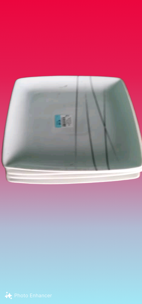 Assiettes carrées en céramique