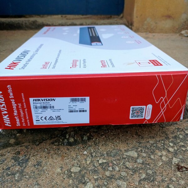 HIKVISION Switch 24-Port PoE