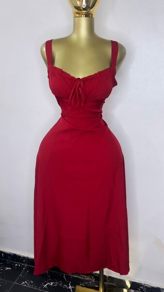 Robe rouge élégante pour femmes