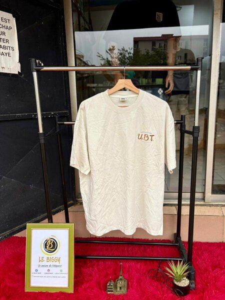 T-shirt blanc décontracté