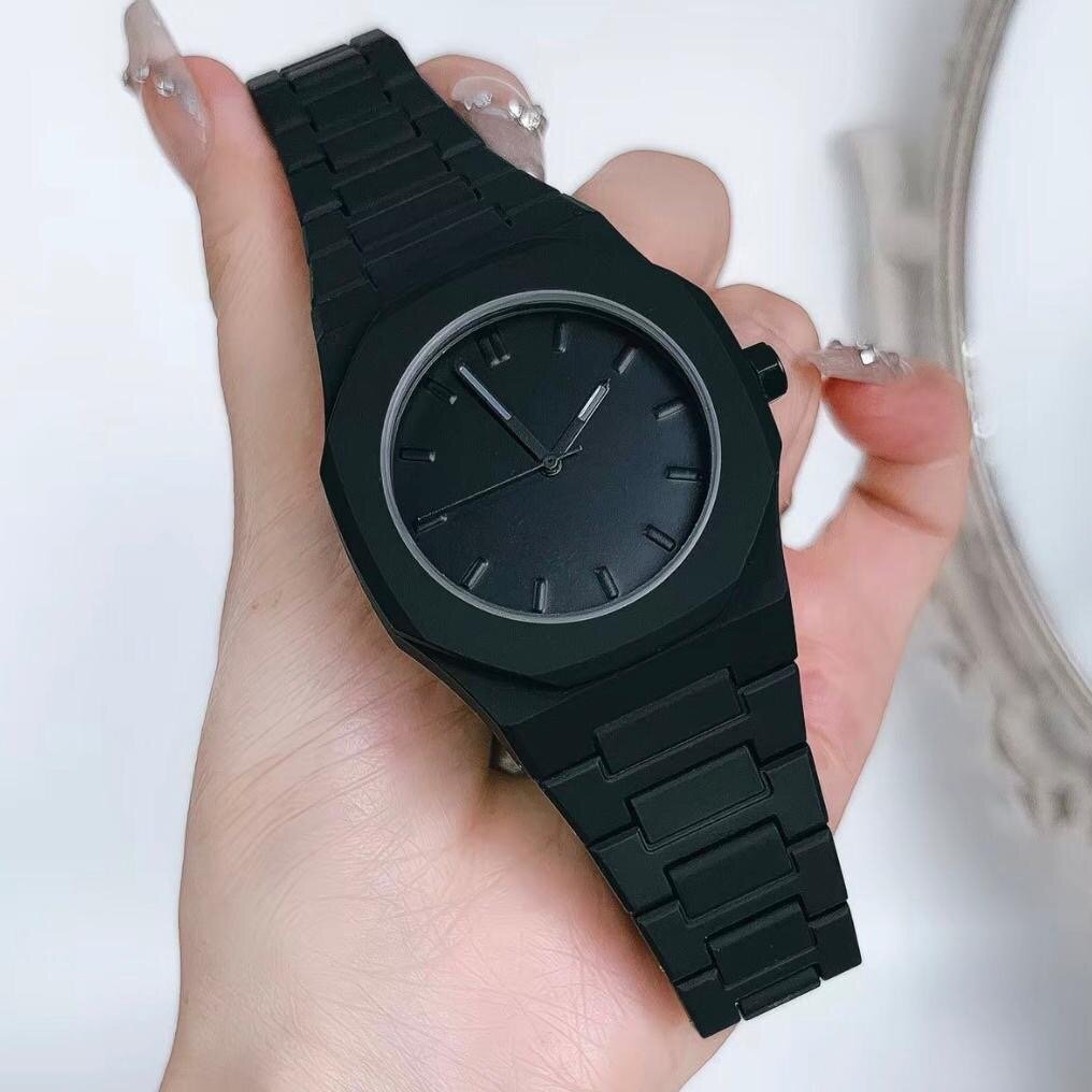 Montre Noire Élégante Homme