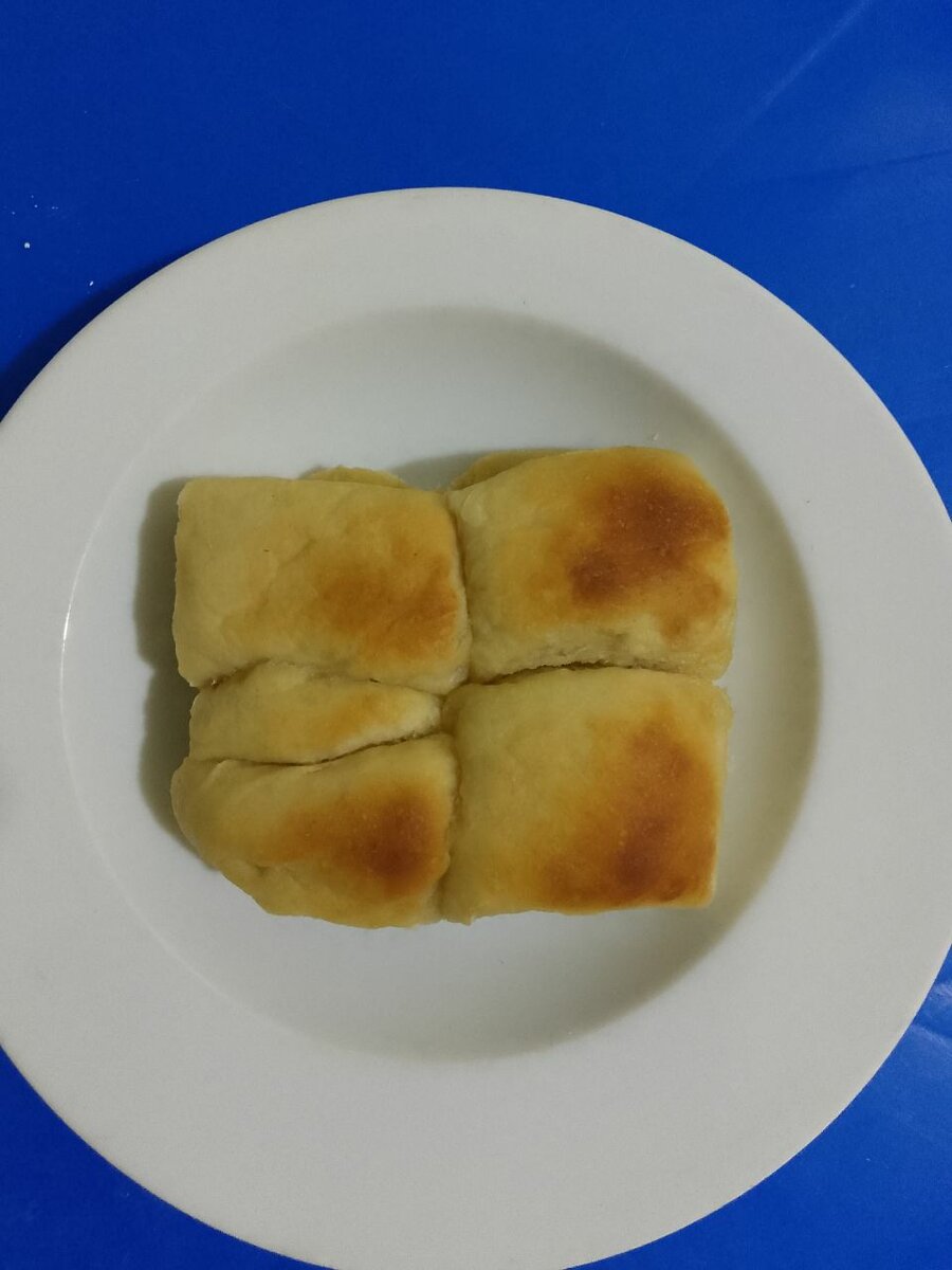 Pain fourré et lait caillé