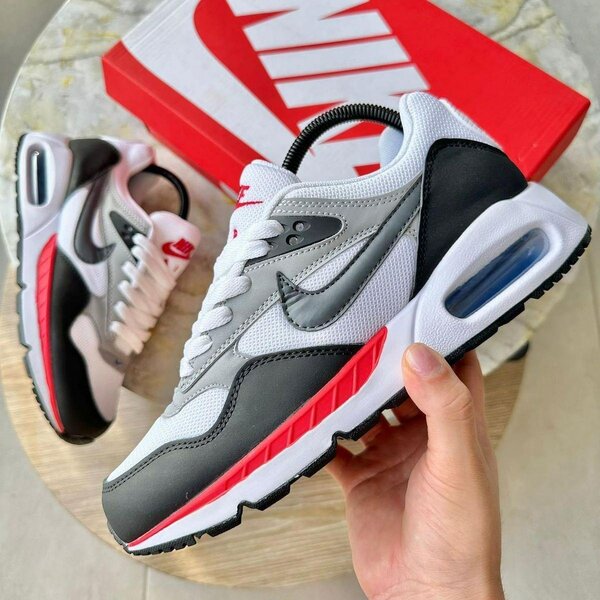 Baskets Air Max blanches et rouges