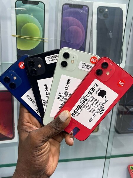 iPhone 12 64go quasi neuf impo