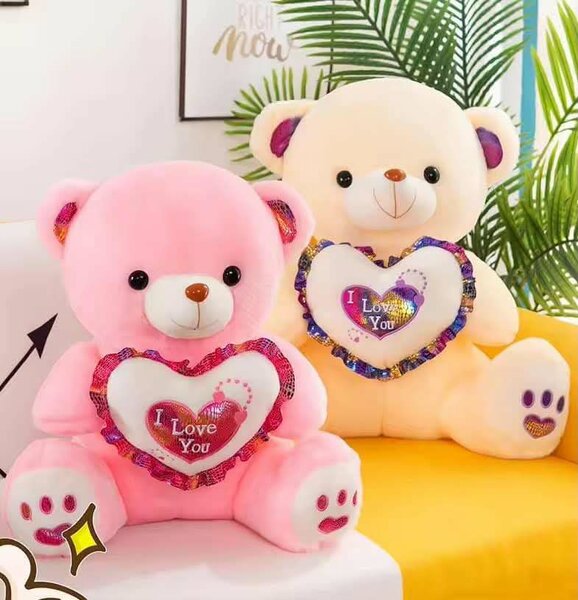 Nounours en peluche coeur