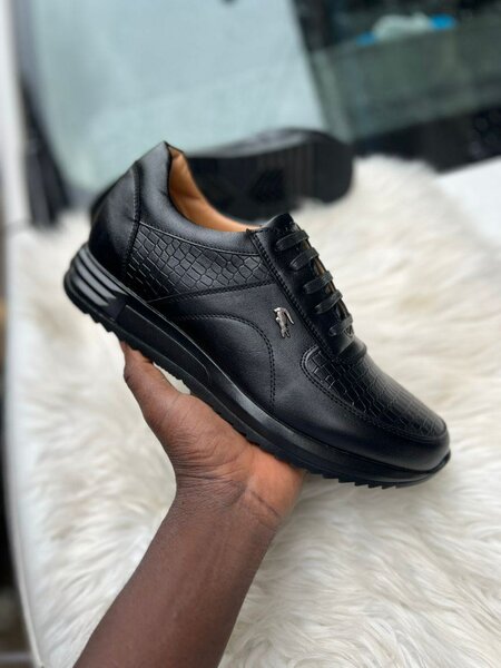 Chaussures Lacoste en Cuir