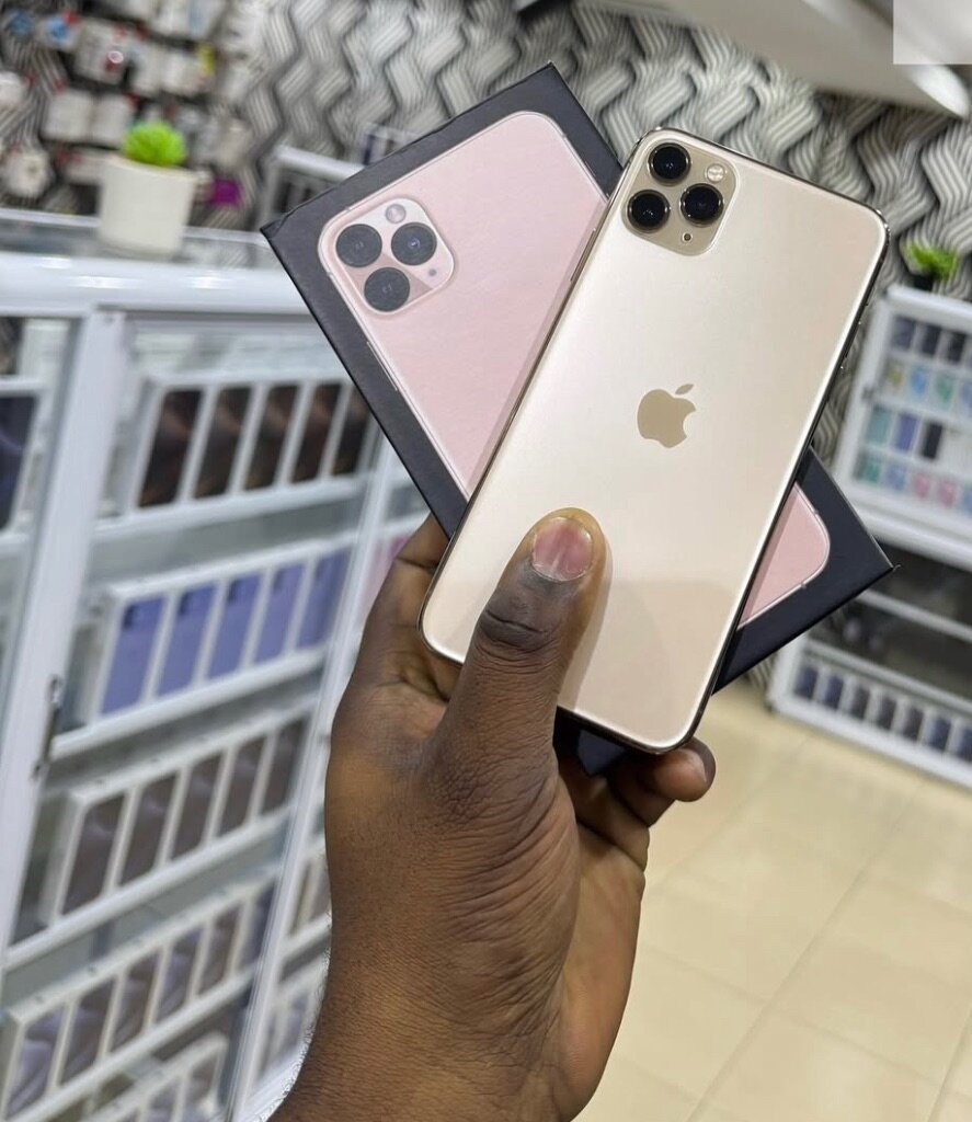 iPhone 11 Pro Max  Factory unlocked