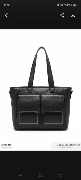Sac à main en cuir noir
