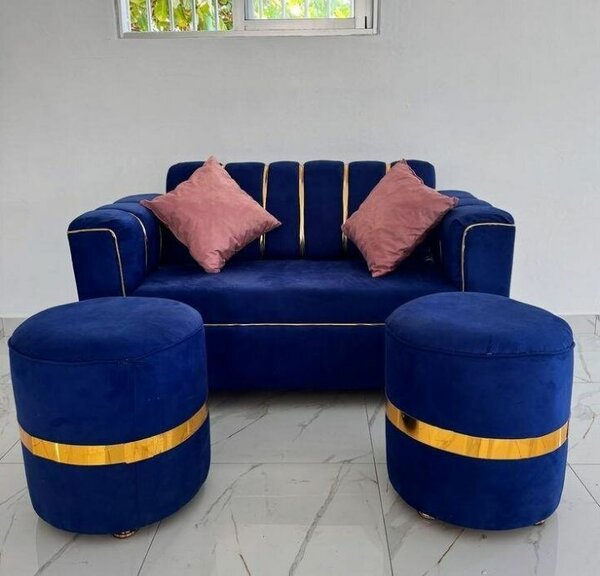 Canapé 2 places avec 2 poufs