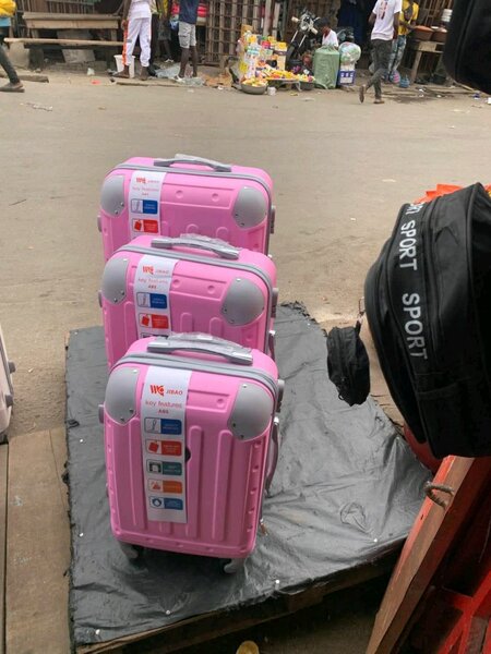 Valises rigides colorées