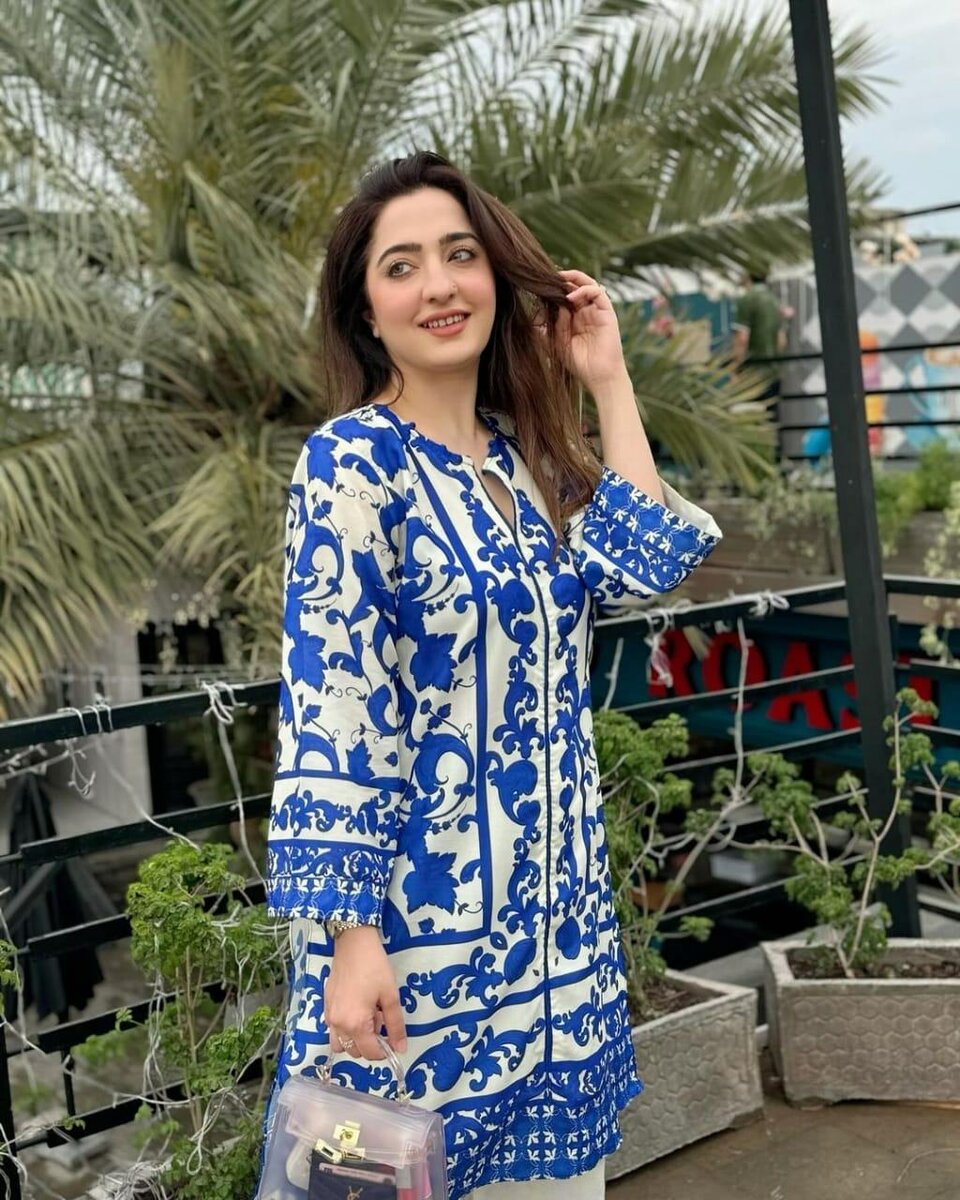 Woman's Stylish 2 Pcs Printed Shirt and Trouser