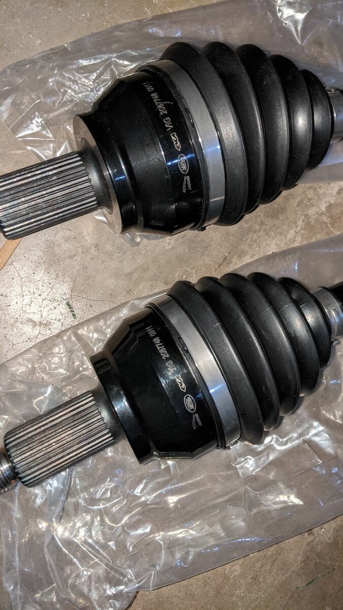 Driveshaft RANGE ROVER SPORT 2020 & Range Rover Vogue 2020