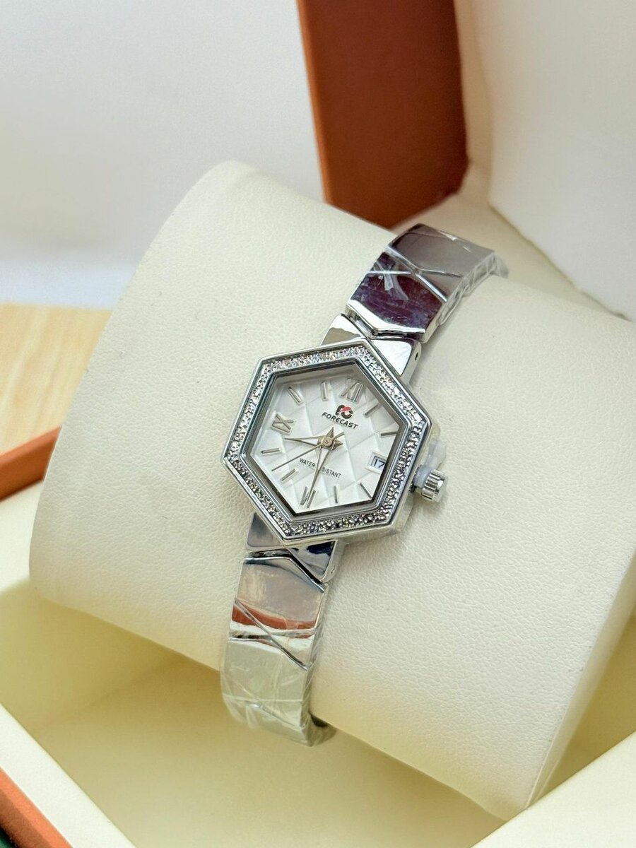 Montres élégantes pour femmes