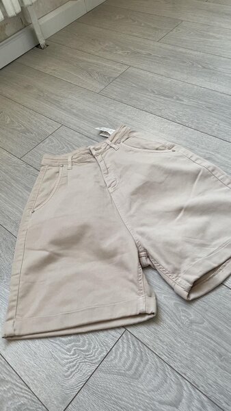 Шорты / Женские удлиненные шорты до колен