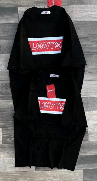 Ensemble T-shirt Levi's ou Tommy Hilfiger