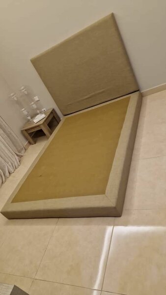 Lit plateforme moderne beige