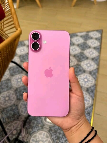 iPhone 16 Rose Élégant