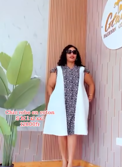 robe large bleu avec accent