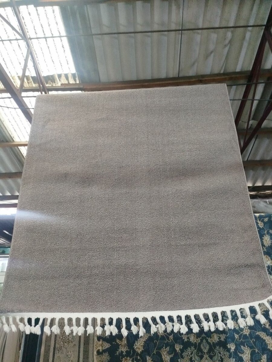 Однотонный ковёр