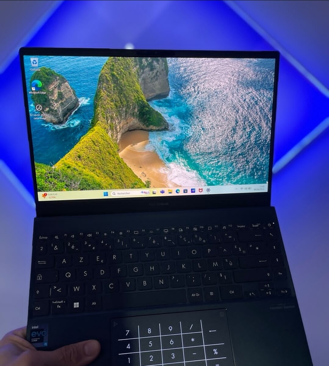 ASUS Zenbook 14 OLED