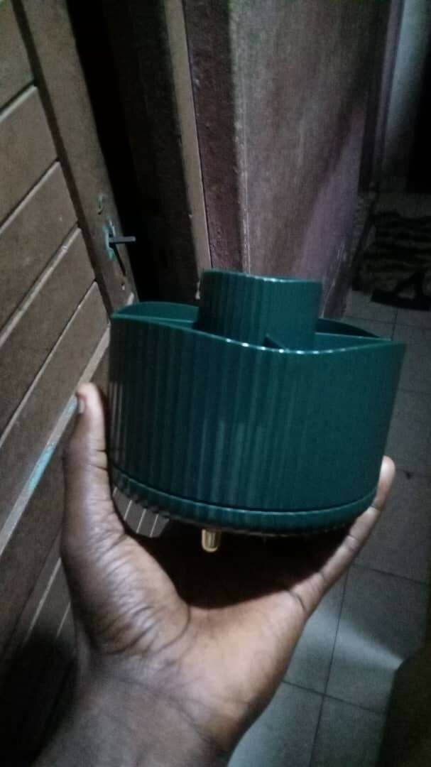 Organisateur de maquillage rotatif