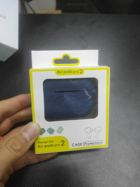 Чехлы для наушников