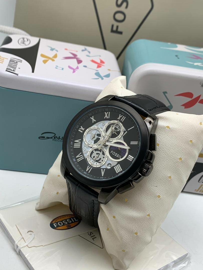 Solid Fossil Leather Watch