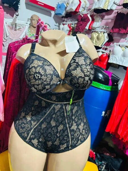 Combinaison en dentelle sexy