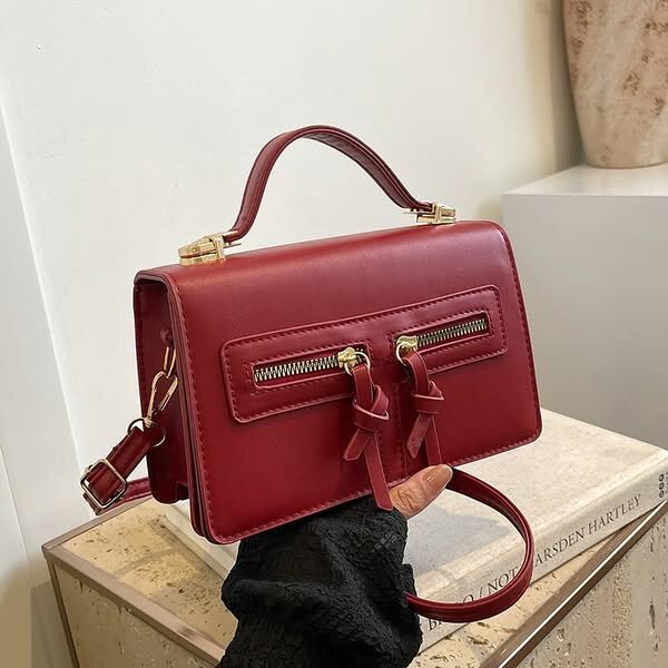 Stylish and fashionable women's bag