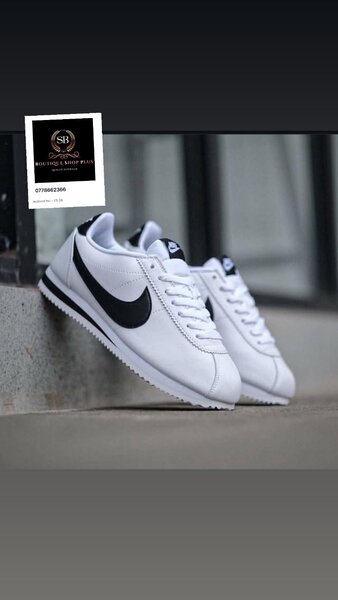 Basket Nike Cortez authentique avec sa boîte